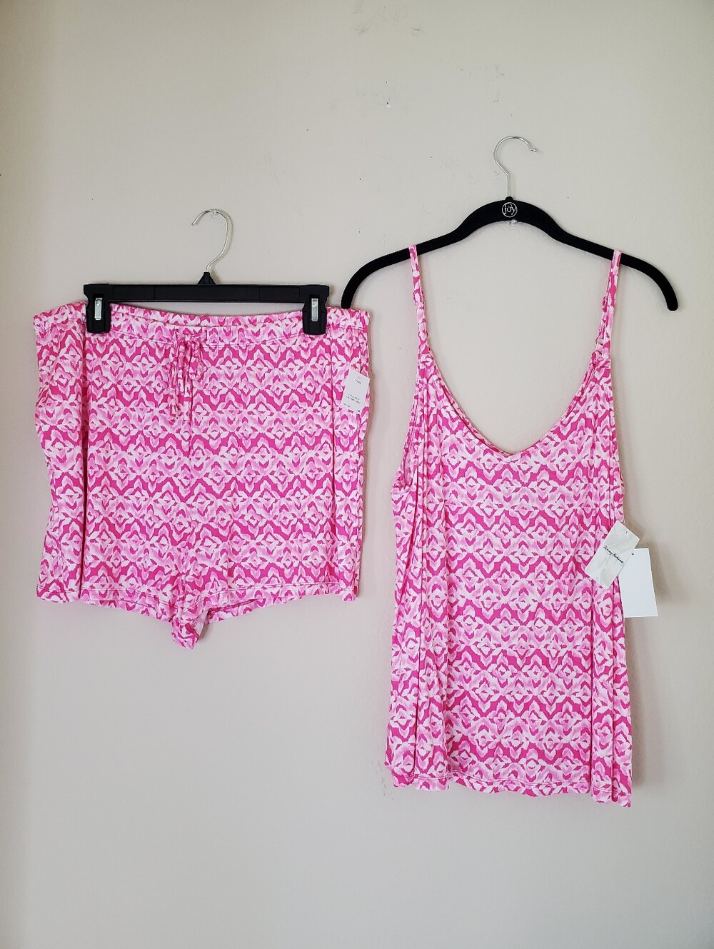 NEW Tommy Bahama Women's Tank And Shorts Pajama Set Sz L Pink CozyChic